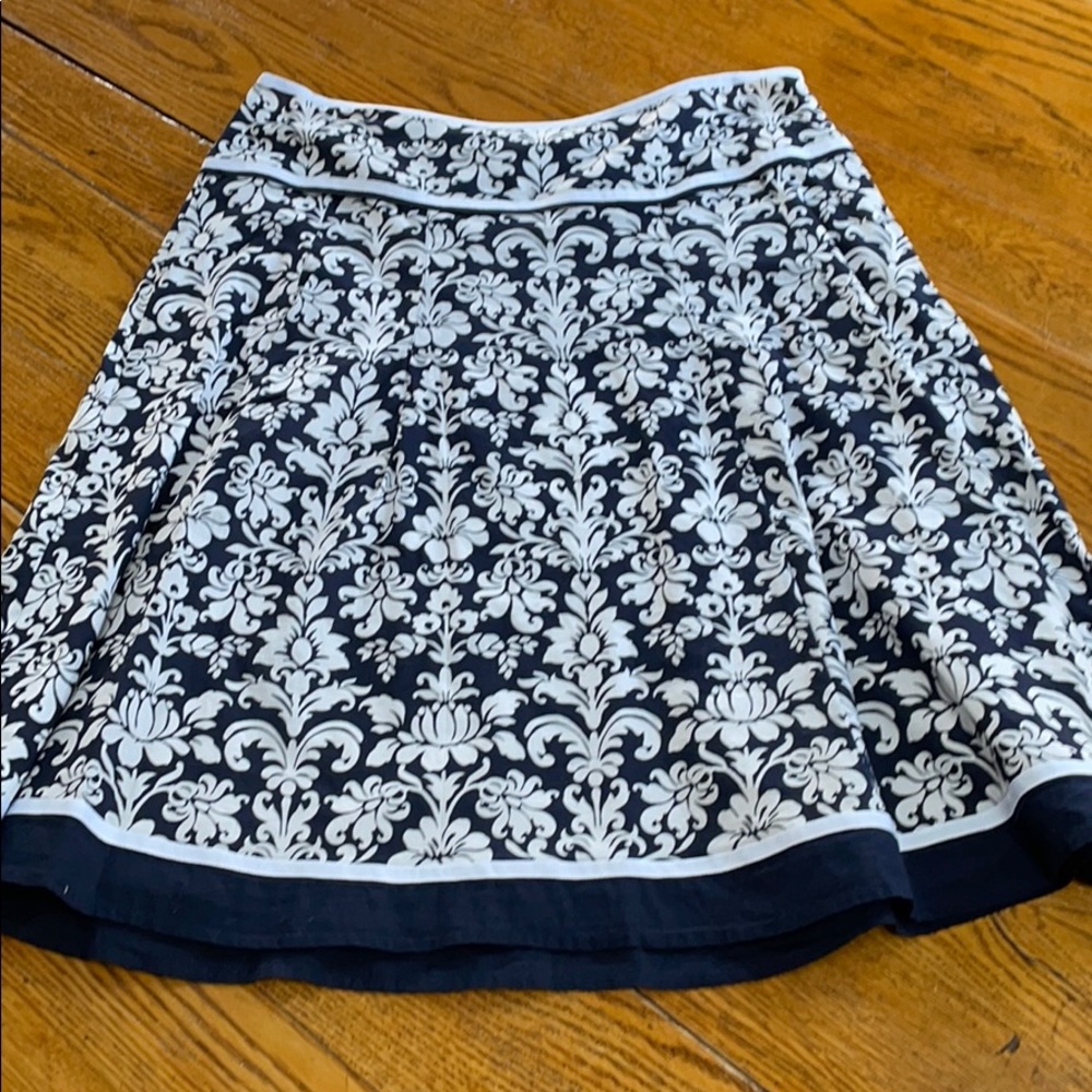 Jones New York Sport cotton skirt.Navy/white Sz 14
